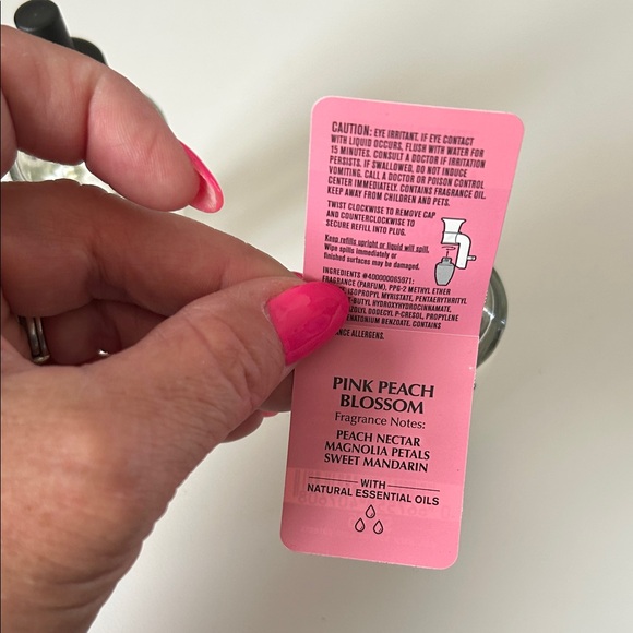 White Barn Pink Peach Blossom Fragrance Refill - Picture 2 of 2